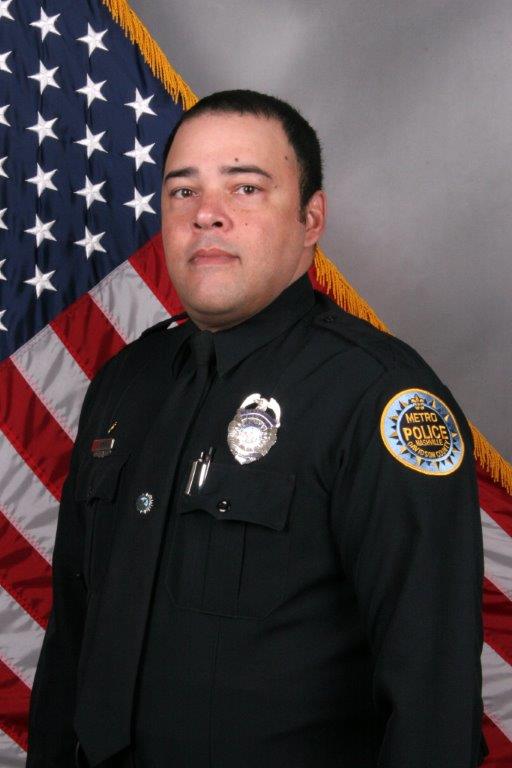 MNPDNashville's tweet photo. In tribute to Officer Eric Mumaw, 44, an 18-year MNPD veteran, who gave his life this morning in service to Nashville. https://t.co/4MQI9DW9MZ