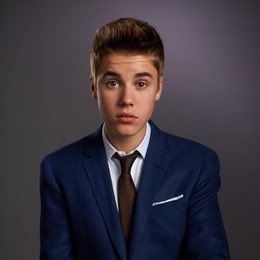 biebspurpose's tweet photo. he looks like 4 different people and i love them all https://t.co/M04RYUmNiW