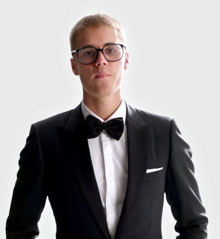 biebspurpose's tweet photo. he looks like 4 different people and i love them all https://t.co/M04RYUmNiW