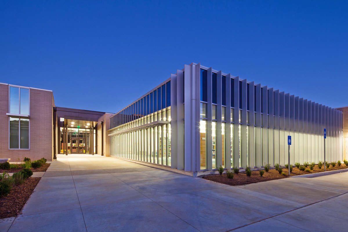 ai3inc's tweet image. @USGBC awards District5 Metropolitan Library #LEEDSilverCertified Congrats to #FultonCountyLibrarySystem and our partners @SmithDaliaArch