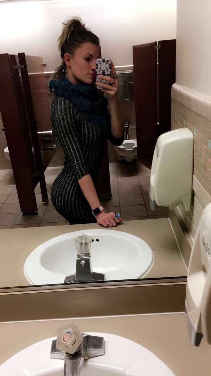ste_aniee's tweet photo. #buildyourbooty https://t.co/EzGz3R5U96