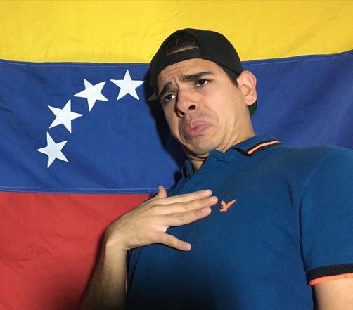 GeovannyV_02's tweet photo. Cuando escucho a un Venezolano decir que no le gustan las arepas: https://t.co/AFMmZX0Xrl
