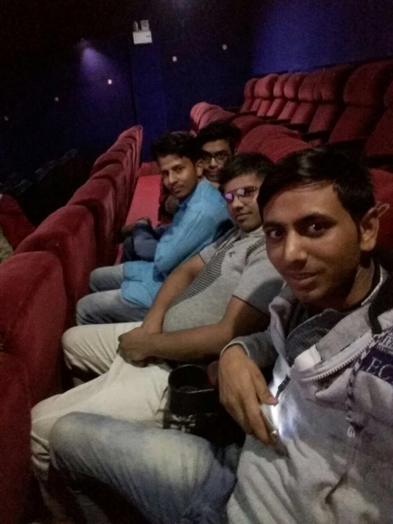 SRKCHENNAIFC's tweet photo. .@iamtnvr watched RAEES with frnds for 7th time & ready to watch again on Fri, Sat & Sun.
#RaeesMania
@iamsrk
| RAEES AGAIN THIS WEEKEND | https://t.co/mwTucJUqDi