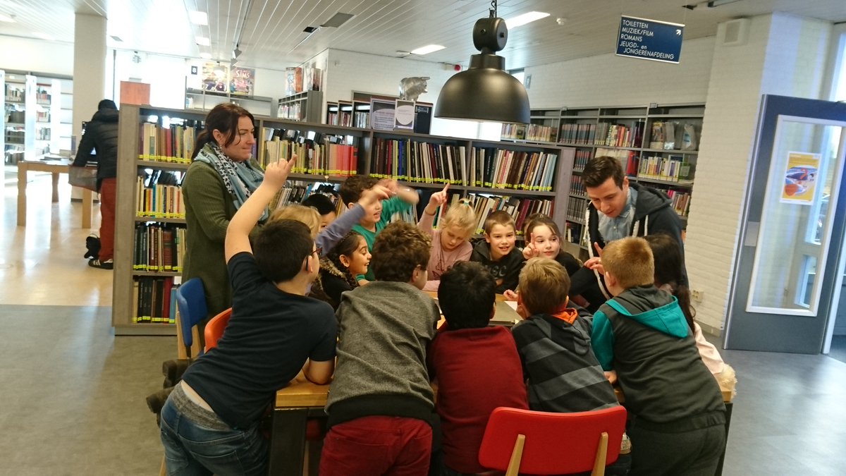 Het plusmenu voor groep4 bij het stadsarchief is weer begonnen. Zie hier <a href="/DeNieuweLinkOss/">De Nieuwe Link</a> op de foto.
