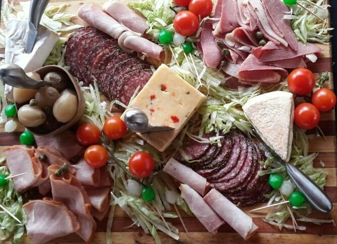 OutDoorDining's tweet photo. Quality Cold Meats and Cheese buffet platter #Kruger Thanks Rovos Rail for appreciating #goodfoodanywhere https://t.co/UpIGN5l69C