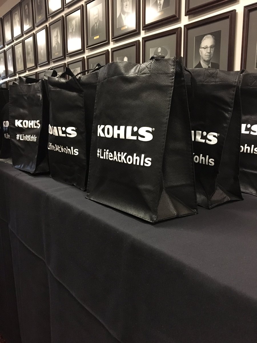 KohlsCampus's tweet photo. Hellooo #TXST! We're so excited to spend the day with you at #FMCF17 #txstfm #LifeAtKohls https://t.co/0yHJl4S4xb