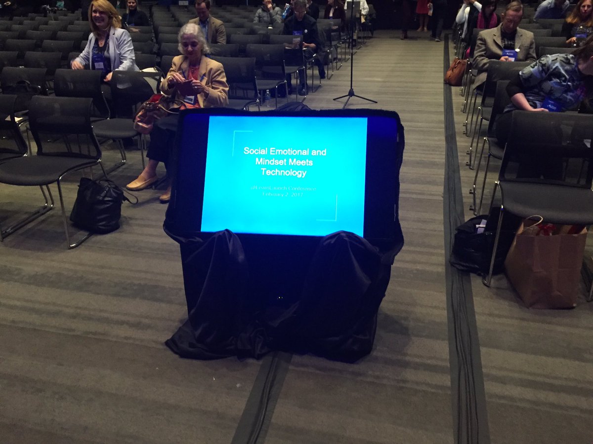 MGeoghegan22's tweet image. Excited to be presenting on #SEL in the main ballroom #LearnLaunch17