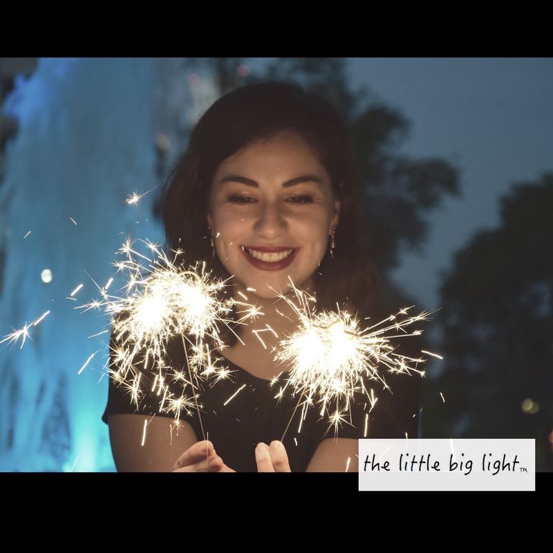 TLittleBigLight's tweet photo. Corazones, estrellas, amor !! #laluzdelamor #sparkles #sparklersendoff #sparklerfun #love #happiness #life #truelove https://t.co/xphe82Gwlp