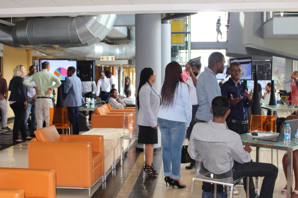 vukosi's tweet photo. #DSIDE2016 wrapped up. @CSIR MDS hosted & mentored 19 students. Today the students showed off their #DataScience work at @dstgovza. GodSpeed https://t.co/VU9bdh9rQW