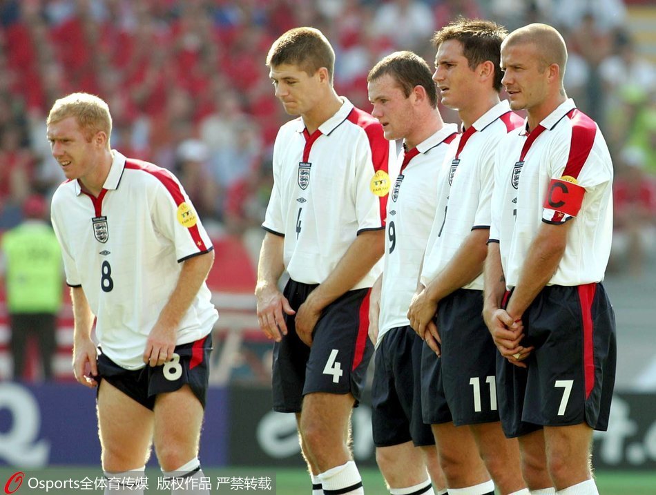 Bolanet's tweet photo. #BolanetMoments Old But Gold! hanya tinggal Rooney yang masih bertahan... https://t.co/ymfMj0vP4G