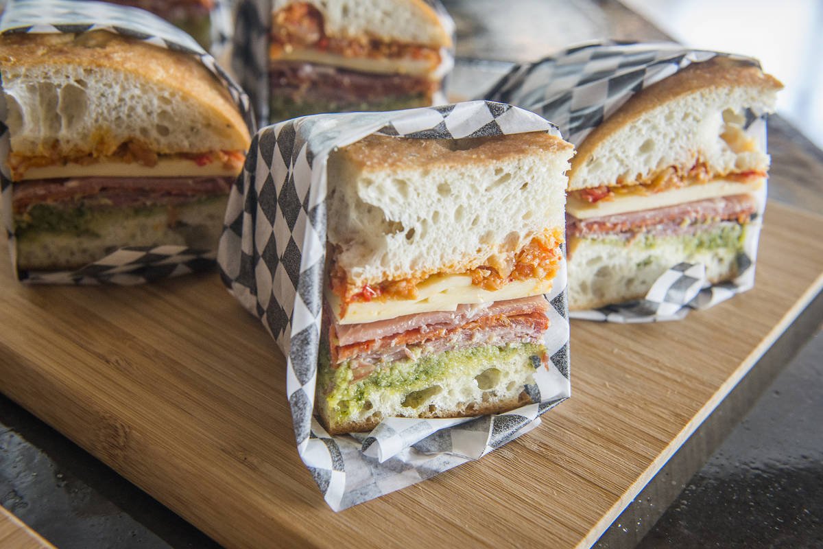 blogTO's tweet photo. Check out the latest restaurants to open up shop in #Toronto https://t.co/uK36IoNpXr https://t.co/3gRPutuiVZ