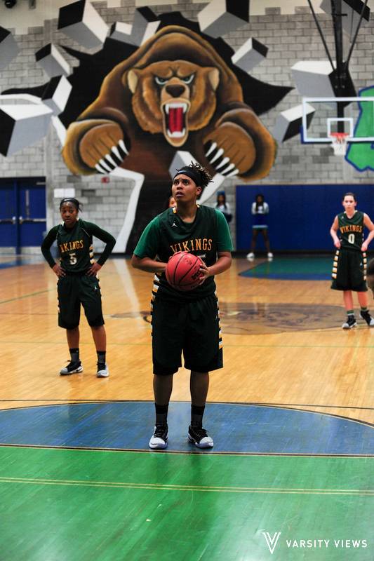 VictoryViewsMD's tweet photo. Lots of action in the Forest Park vs Woodbridge girls varsity basketball game! https://t.co/MCeuq2RbCd https://t.co/hYEMxfQo5z