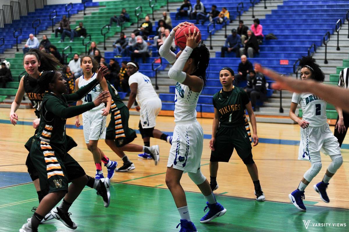 VictoryViewsMD's tweet photo. Lots of action in the Forest Park vs Woodbridge girls varsity basketball game! https://t.co/MCeuq2RbCd https://t.co/hYEMxfQo5z