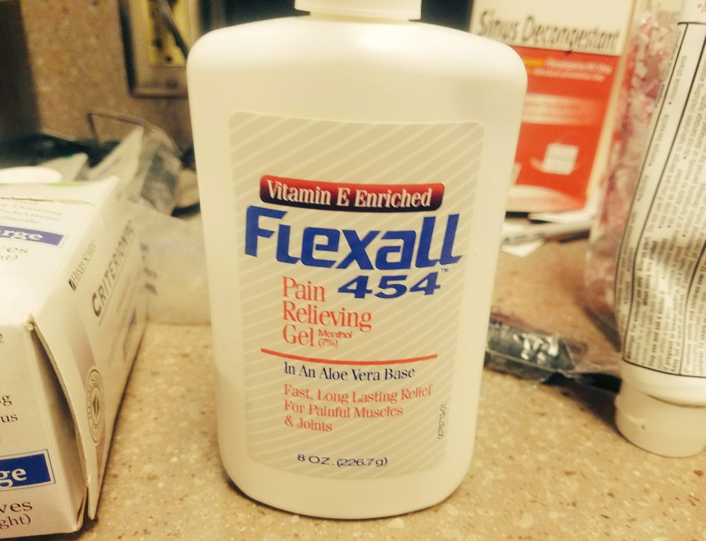 SWTubbs's tweet image. A @RoxFantasyCamp staple... #Flexall is a camper's best friend. Helping @Rockies  fans in Tucson &amp;amp; Scottsdale for 20 years. 😷🤕 @KOANewsRadio