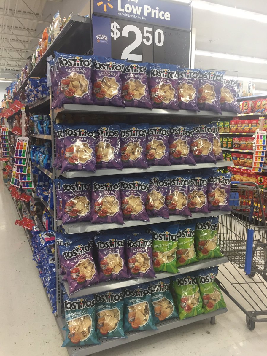 JennNChips's tweet photo. Pt. 3-- Walmart York 1529 is READY for some FOOTBALL.... thanks to Daryl Geoff from the Central PA Zone!!!!#FLMAT_SuperBowl51 https://t.co/ypOn9fma7p