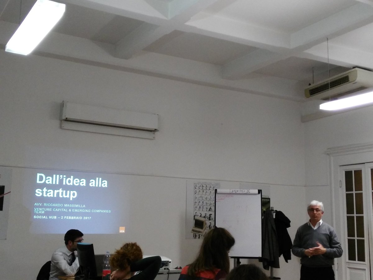 albipirisi92's tweet photo. Dall'idea alla #startup! Quali sono i requisiti di un'#impresa? @socialhubgenova @ETICLAB @MIXURA_web #corsoFIS17 https://t.co/nRICPjsf94