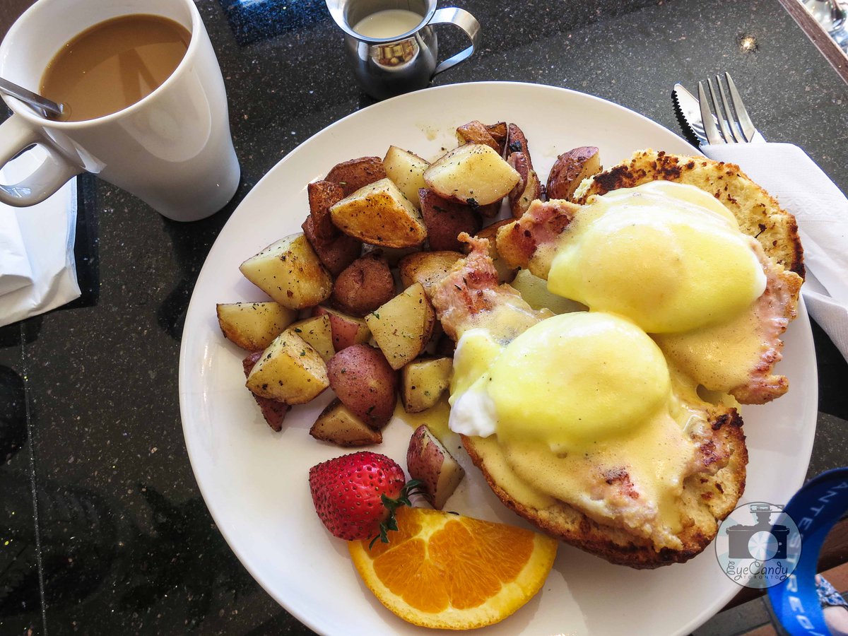 Brunch at <a href="/emmacountrykitc/">Emma'sCountryKitchen</a> makes any day a good day! What's your favourite item on the menu? #Bathurst #StClairWest bit.ly/2jmxSbe.