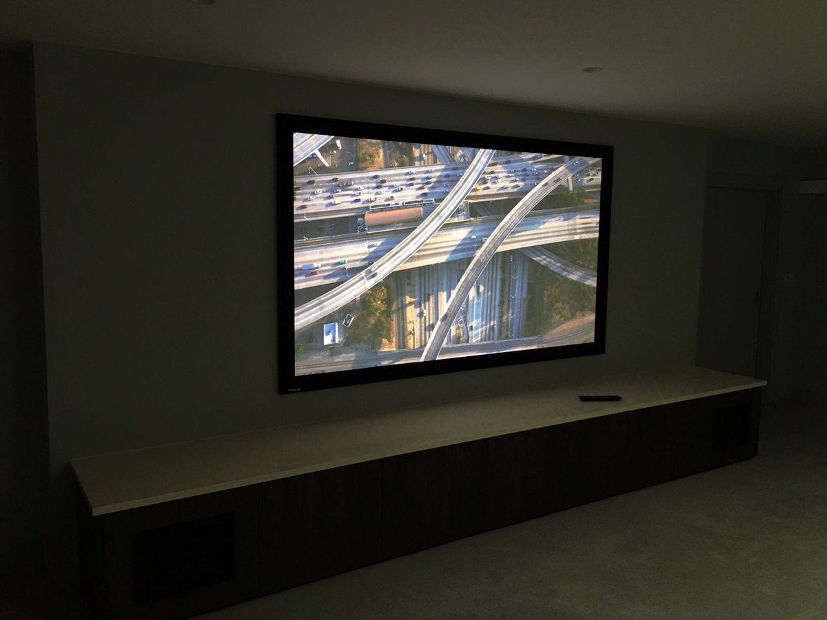 hh_archive_2019's tweet photo. @JVC_UK projector beautifully installed with @RTICorp controls, Projecta acoustic fixed screen, @YamahaAV &amp; Sonance speakers

#liveinstall https://t.co/9n06s2hWvR