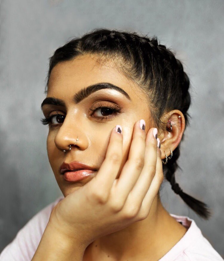 BAM 💥 those brows tho 🙌🏼 we have a <a href="/BAMBrows/">Beckham Ambrows</a> pop up in WAH SOHO doing the most insane brows and lashes 👸🏾👸🏻👸🏽 email BOOKINGS@BAM-LDN.CO.UK 💖