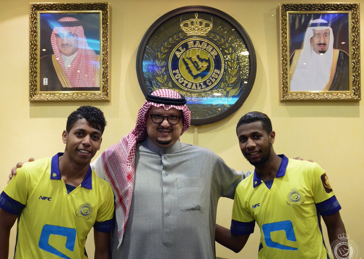 Abudlim1's tweet photo. حينما تشاهد السعاده في وجوه نجومنا اثناء توقيعهم اول عقود احترافيه في حياتهم الرياضيه
تعلم وتتأكد بأن"النصر عز وفخر"
بالتوفيق لهم مع العالمي https://t.co/0U6HulKzbu