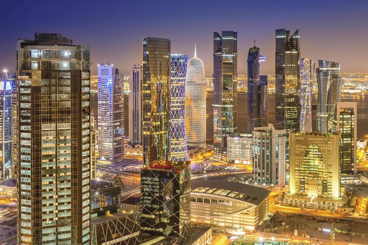 GreatPictures's tweet photo. Lighting up! Doha, Qatar. https://t.co/t0ZNiny9lc