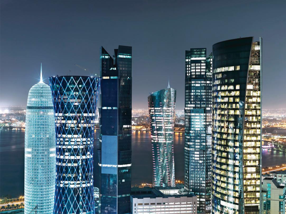 GreatPictures's tweet photo. Lighting up! Doha, Qatar. https://t.co/t0ZNiny9lc