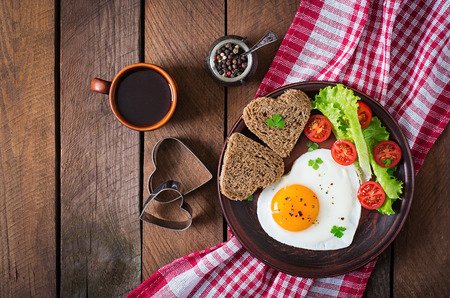 MinceFr's tweet photo. #régime Envie de manger sain et bon, sans grossir. Voici les recommandations de l'#ANSES https://t.co/HnEXtjN9rm  #alimentation #nutrition https://t.co/8RZoYPvQZ3