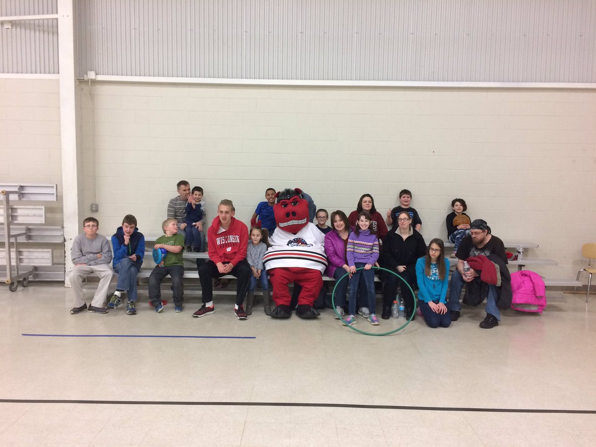 HamiltonEHog's tweet photo. I had a great time on Tuesday at Rock Falls Middle School and last night at the Family Autism Awareness Event at Concordia Lutheran! 😎 https://t.co/BG0SQ5zce4