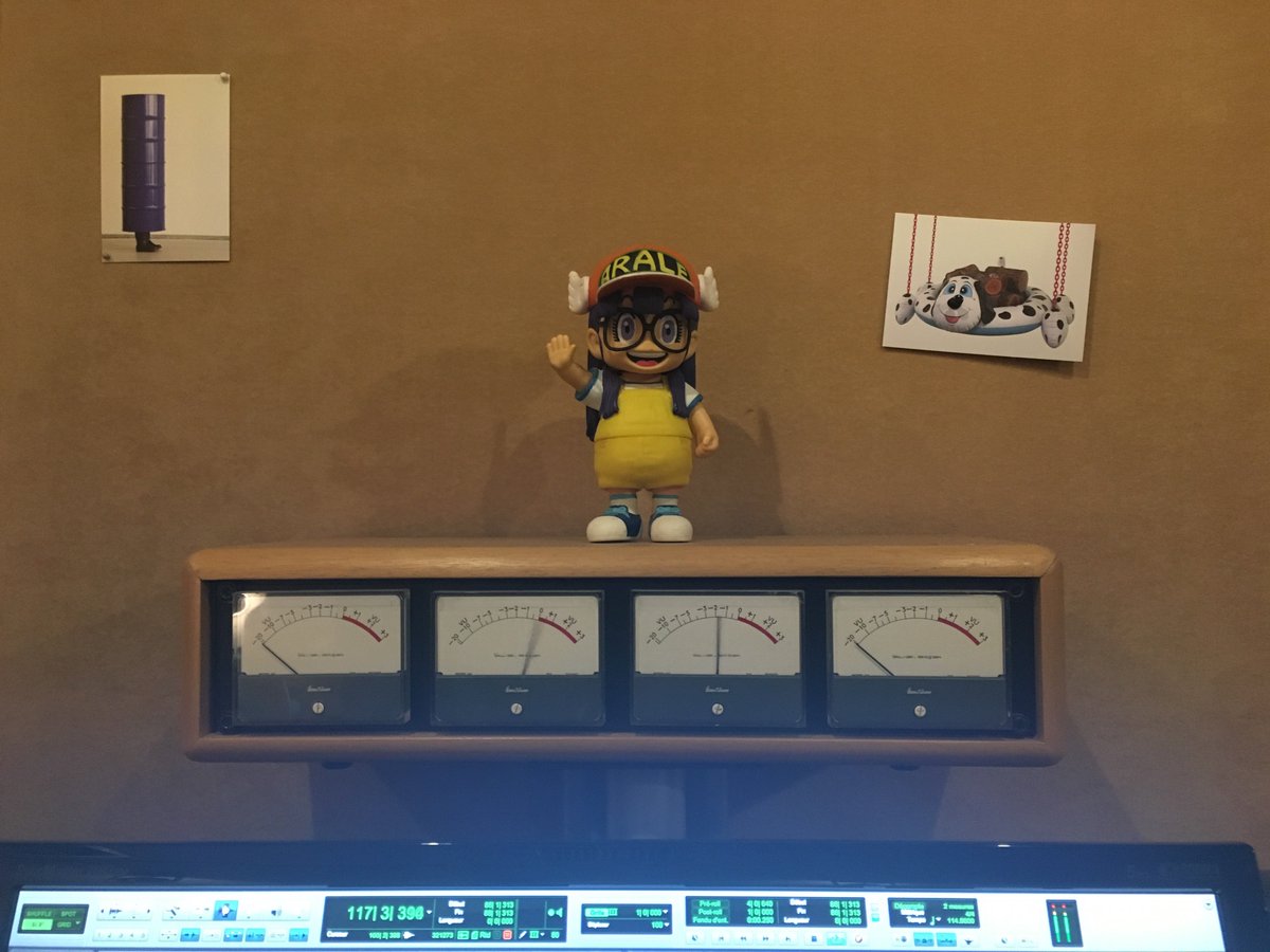 labomaticstudio's tweet image. 2017, l'année du Tweet ! De l’ésotérique, du vintage et de l’ultra geek .