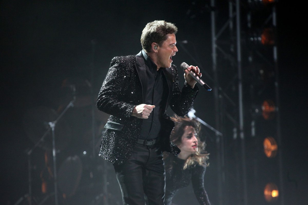 Join me tomorrow in Birmingham for the final night of the #DonnyUKTour! Get tickets here: ow.ly/pgxH308ClVe 
📷 : <a href="/dmphotography7/">dmphotography</a>