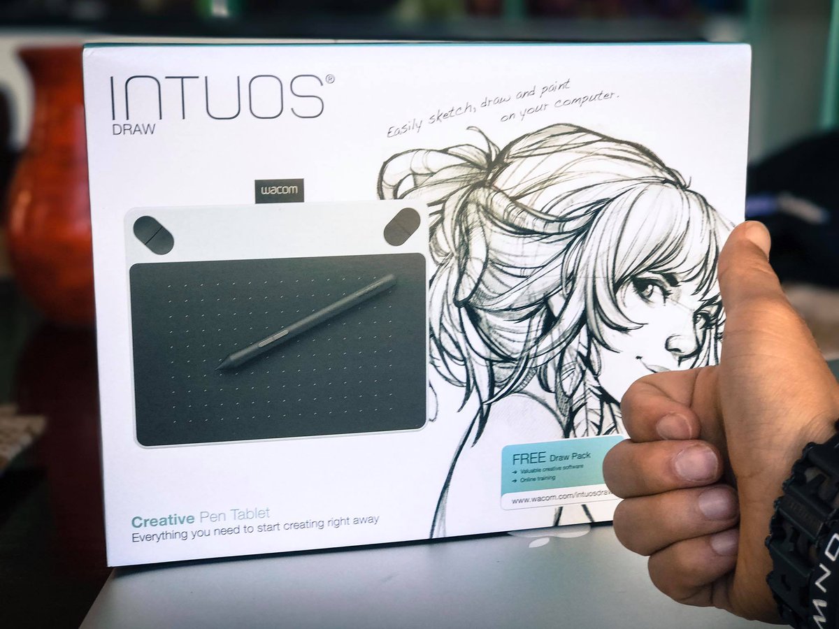 thevonwong's tweet image. Teaming up with the awesome folks from @wacom to give away SIX tablets. Why? Cuz we love you &amp;lt;3 #vonwonggiveaway bit.ly/2klXNi0