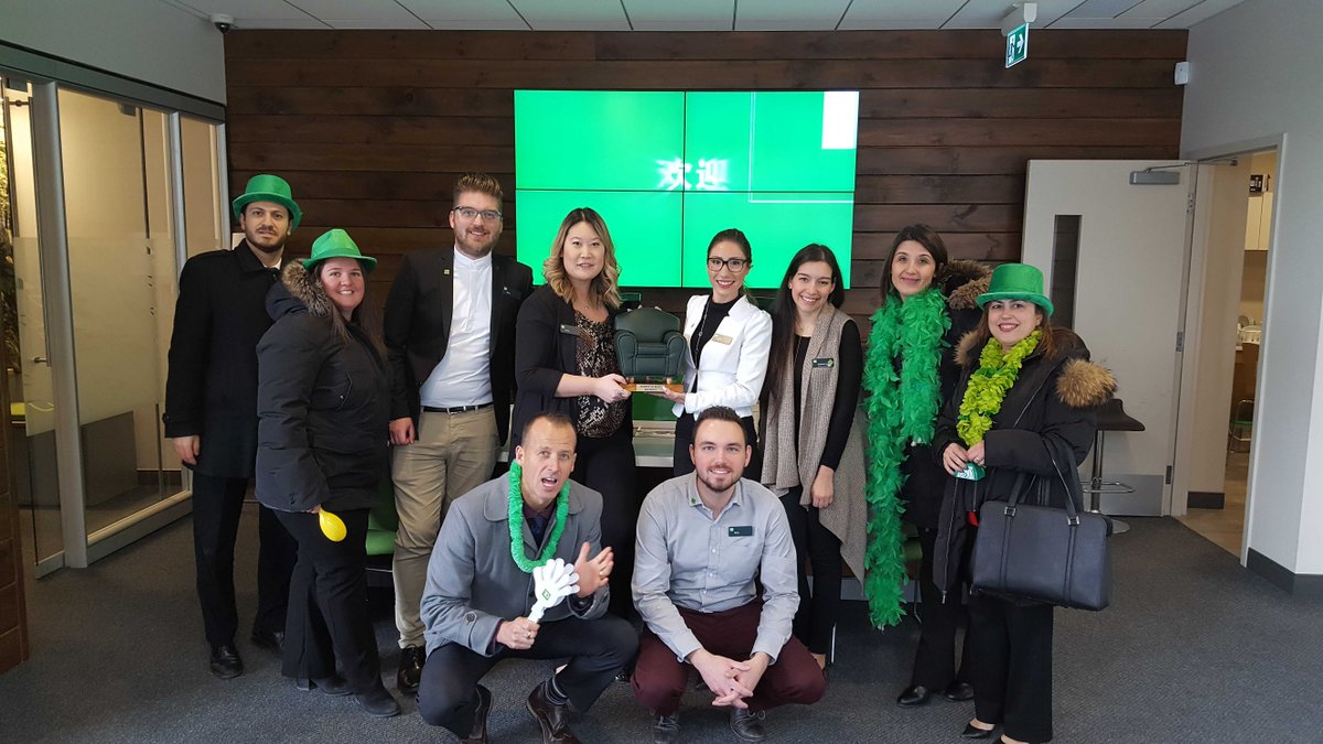 NickChant09's tweet photo. Awesome Service @ our King&Shaw, Help/Advice centre. Congrats on winning the chair for Jan. @RinaDegrazia #WowPatrol https://t.co/5eOZeVxTVG