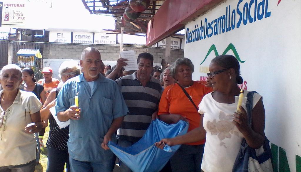 InassCharallave's tweet photo. Inass es recreación, cultura y tradición para nuestros arboles del saber Paradura del Niño Dios @magallyvina https://t.co/ggAsOidCgV