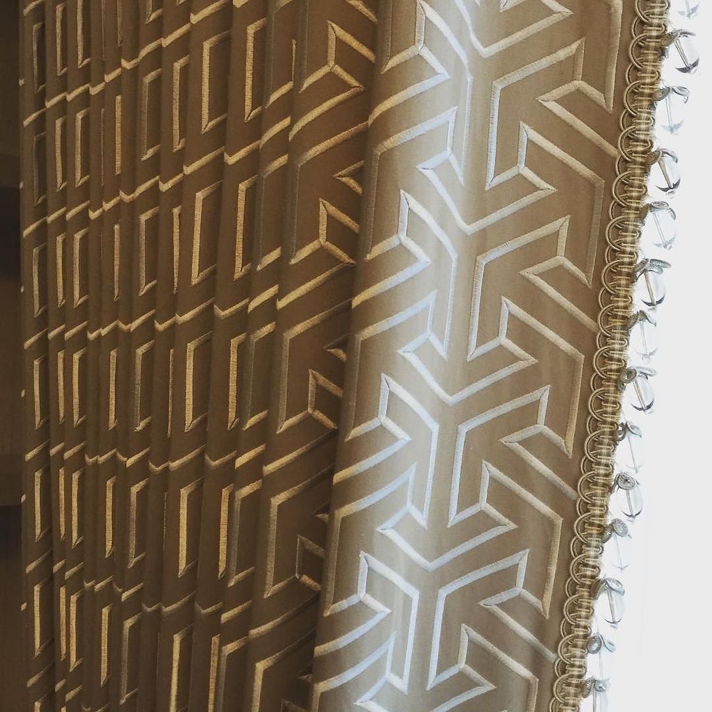 droplondonltd's tweet photo. WHY???? @dedarmilano embroidered silk taffeta from Milano #bespokecurtains #interlined and fully #handmade with ❤️b… https://t.co/G9KOkSqQH2