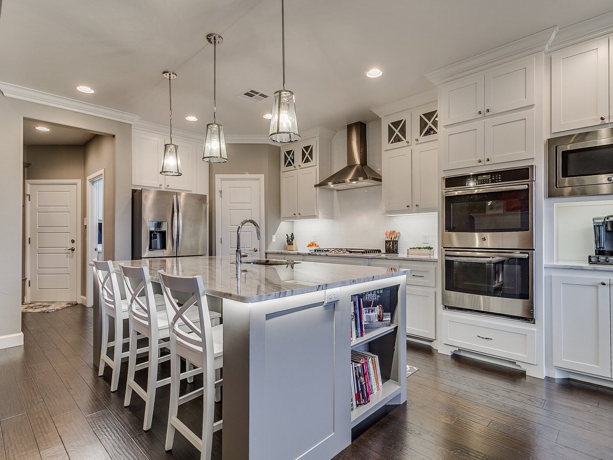 candcbuildersok's tweet photo. COOL tones you say? Here you go! Let us build you a beautiful home you will love! Perfect time of year to get started! #norman #buliders https://t.co/Z9RG6cYOpp