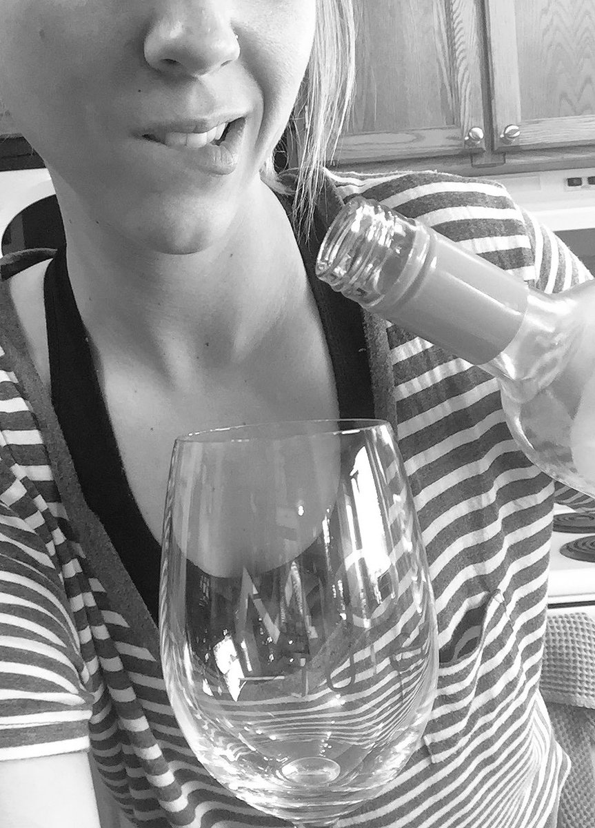 KennnnnnnyB's tweet photo. Wine is acceptable for lunch right? #WinefestWin Rules @ https://t.co/XeVGFBIfn3 @VirginRadioYYC @Winefest https://t.co/EOE8d7eUn1