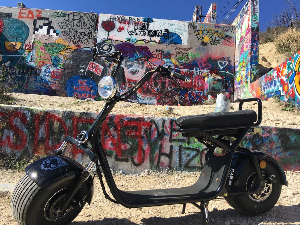 BikesMini's tweet image. retweet if you can spot the "Never Stop Living" tag.