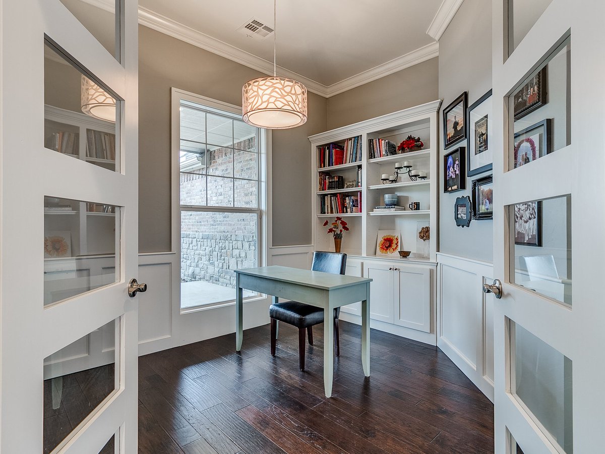 candcbuildersok's tweet photo. COOL tones you say? Here you go! Let us build you a beautiful home you will love! Perfect time of year to get started! #norman #buliders https://t.co/Z9RG6cYOpp