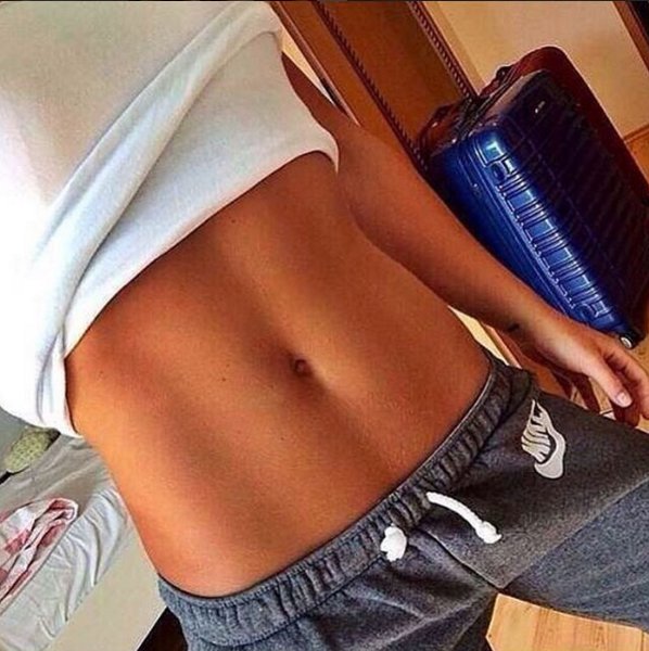 BestMotivation_'s tweet photo. Je veux ce ventre 😍 https://t.co/HQY8hzLdA0