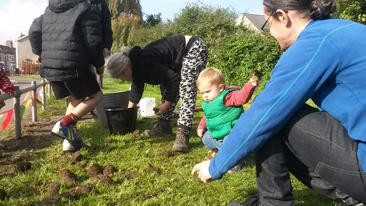 cantongrowswild's tweet image. WHOOP! We've been nominated for the @WalesCVA Conservation Award! THANKYOU Canton &amp;amp; Riverside to all you wonderful people! #flowerpower