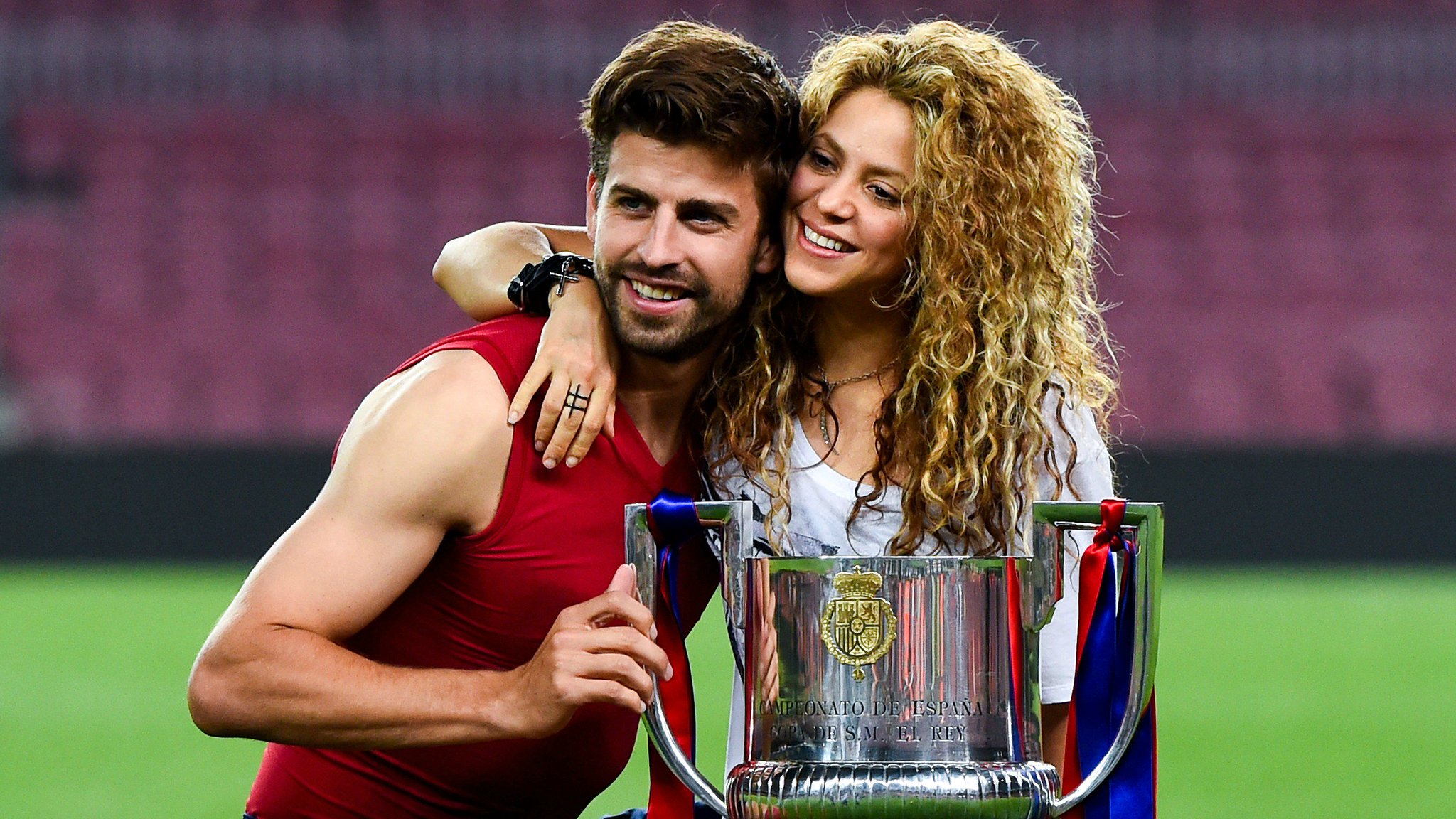 Happy birthday to Gerard Piqué and his wife, Shakira! 

Here\s a little in their honor. 