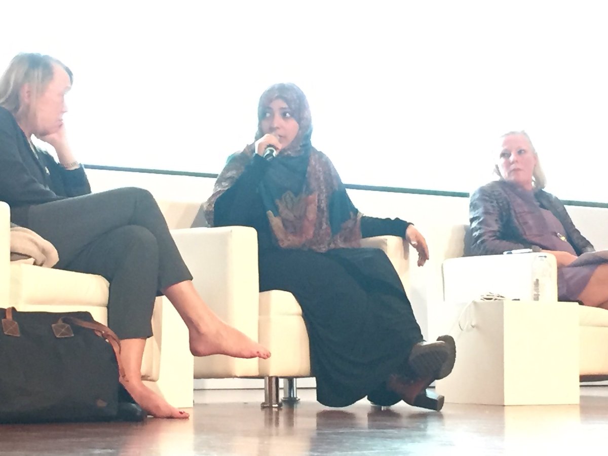 CNNEE's tweet photo. Tawakull Karman: Toda mujer que está en contra de la corrupción está construyendo paz https://t.co/7C9abvZZbN https://t.co/UNDoF8fhmB