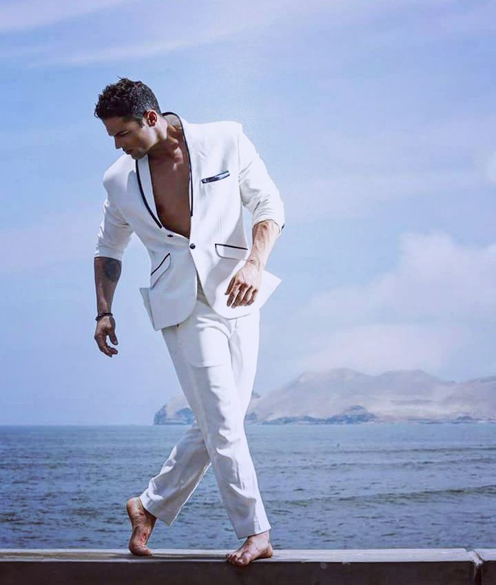 AlexanderCasasP's tweet photo. Model: @Lucaspiro Fashion Styling/AD/Makeup: @alexandercasasp_ 
Outfit: @gerardocuyacasas … https://t.co/Xx2GuEGDku https://t.co/t8PGhiULO3