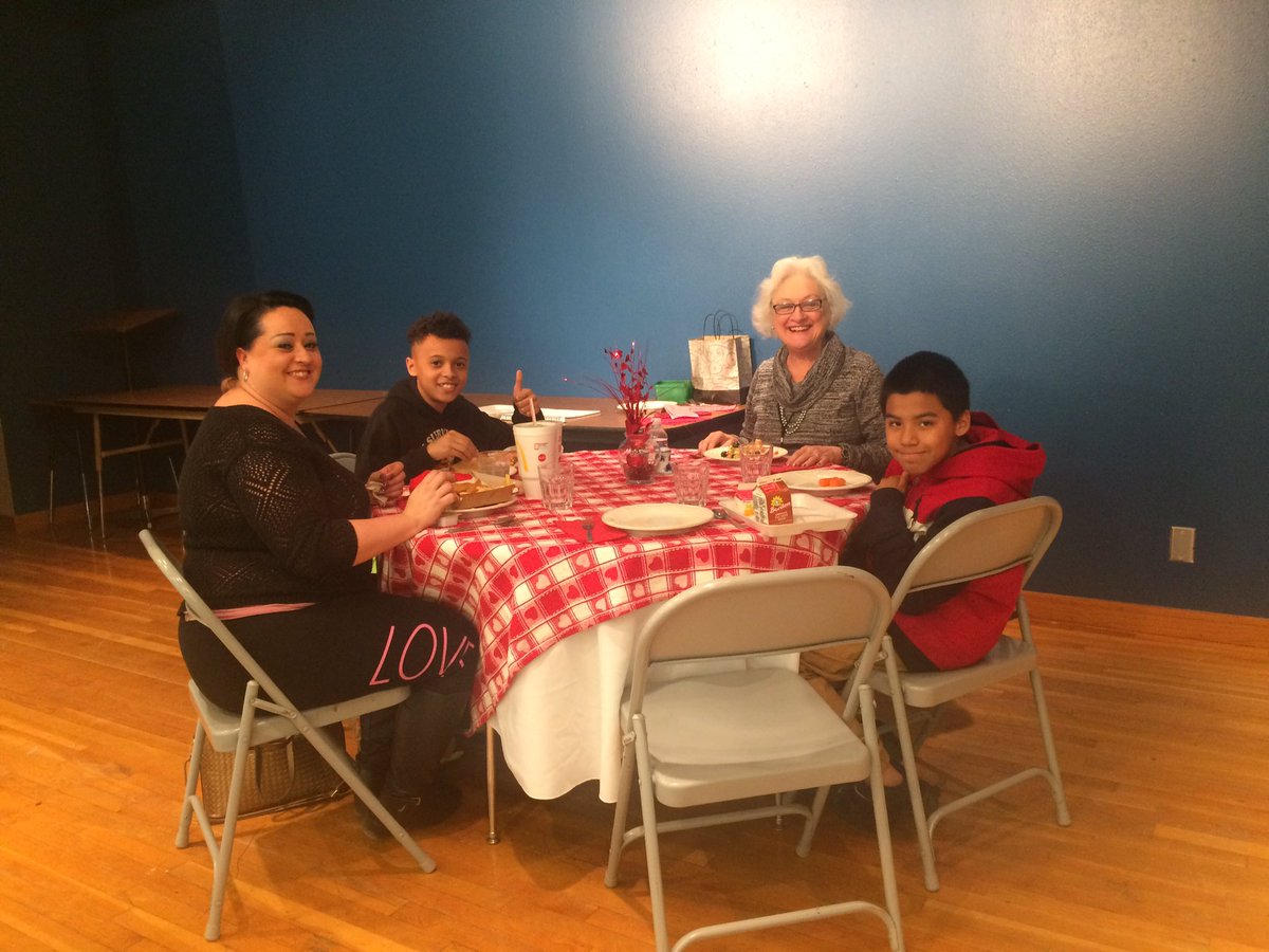 Dining in style with our lovely counselor, Ms. Sullivan #lunchwithmssullivan <a href="/LaWandaCarley/">LaWanda Carley</a> <a href="/RoundRockISD/">Round Rock ISD</a>
