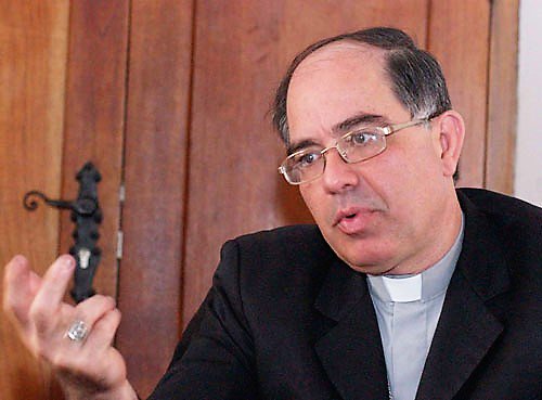 CEVmedios's tweet photo. Fieles del “23 de Enero” mostraron solidaridad con el Obispo Auxiliar de Caracas y Sacerdotes https://t.co/Q9P0wHlF2i … … https://t.co/0eizIGzWeI
