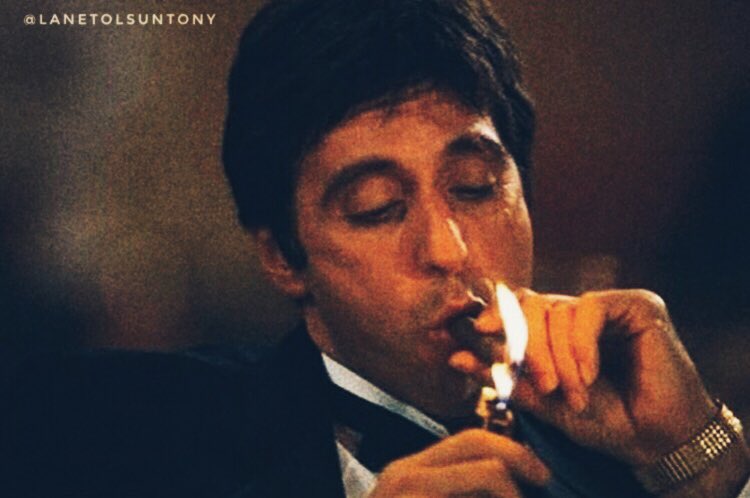 Sessizliğimi zayıflıkla karıştırmayın ,
Kimse yüksek sesle cinayet planlamaz.