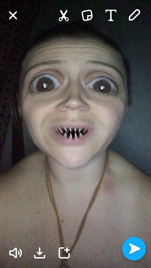 sigEfresh's tweet photo. Creepy! #snapqueen https://t.co/yIVRk7XBeE