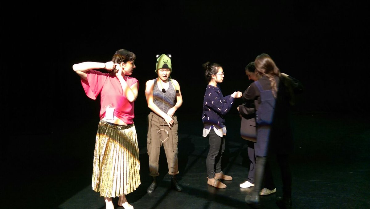 Janleeuk's tweet photo. Smooth tech run : ) looking forward to tonight!  #Res17 #Howtoplayaroom https://t.co/7HHwfArWGu