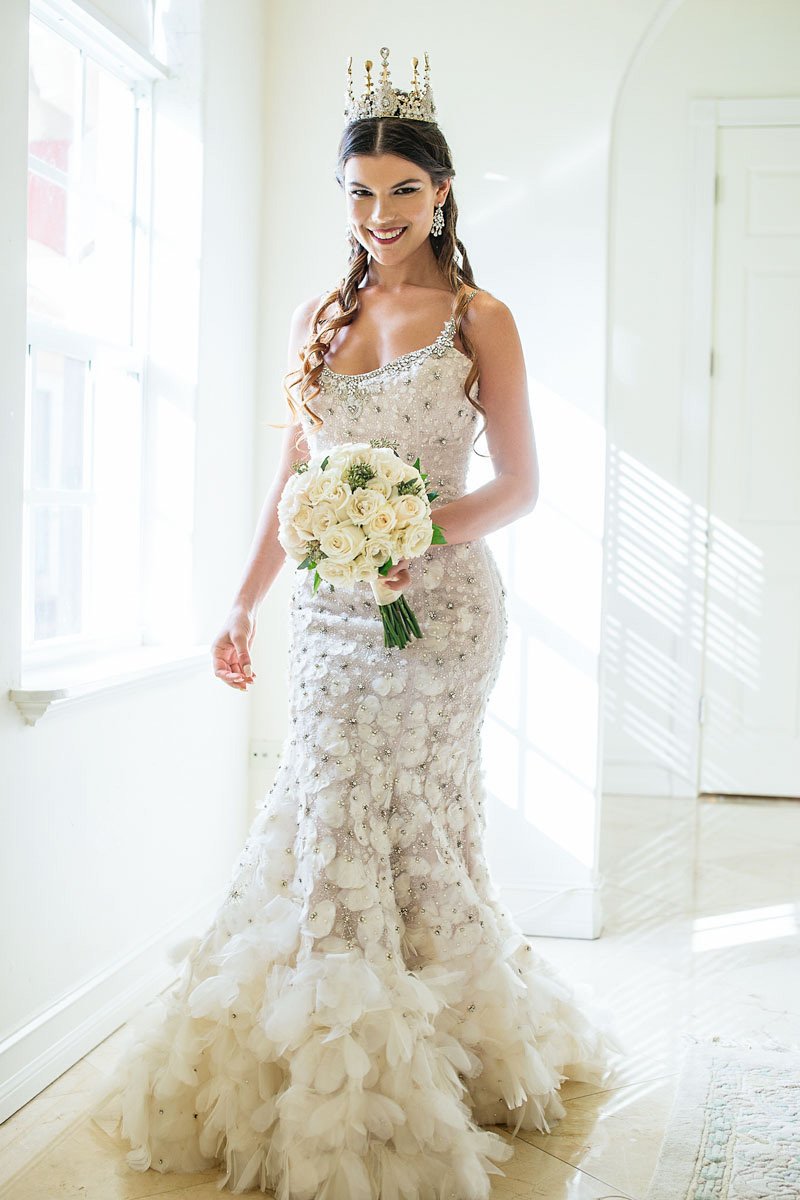 FreirePhoto's tweet image. gorgeous Miami bride 👰

#weddinggown by @Lazaro_Bridal from @BocaRatonBridal 

#WeddingMeetsFashion

wedding.freirephotography.com/2016/12/nadya-…