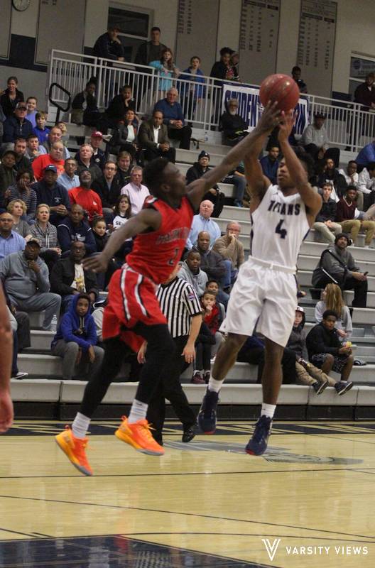VictoryViewsKS's tweet photo. We have full photo stories from the Lee's Summit West vs Park Hill basketball games! https://t.co/tazNGjkf51 https://t.co/VVyaJimlIx